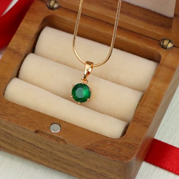 "Elegant Green Solitaire Pendant in Gold – Radiant Accent, XPPT1641 - Picture 7 of 13